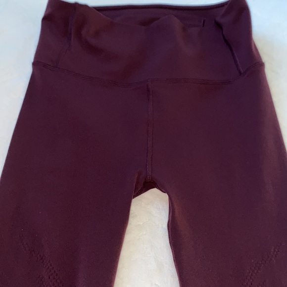 Lululemon Reveal Tight En Avante 26" Size 6 - Picture 4 of 12